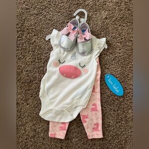 Size 0-3 month outfit.  New